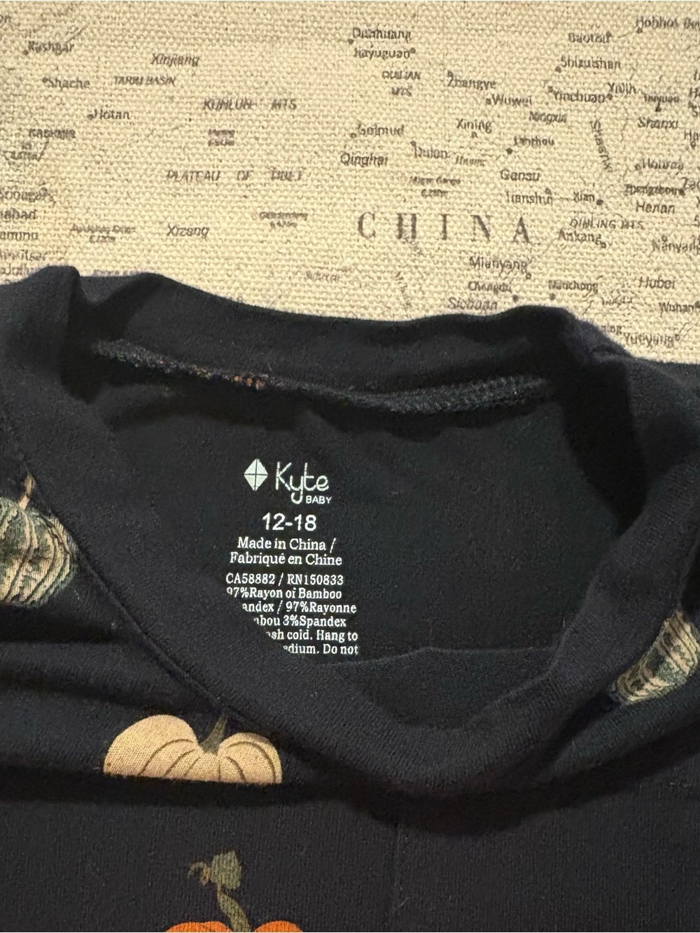 Kyte Baby 12-18Mo Pumpkin Print Long Sleeve Pocket Tee - Picture 4 of 6